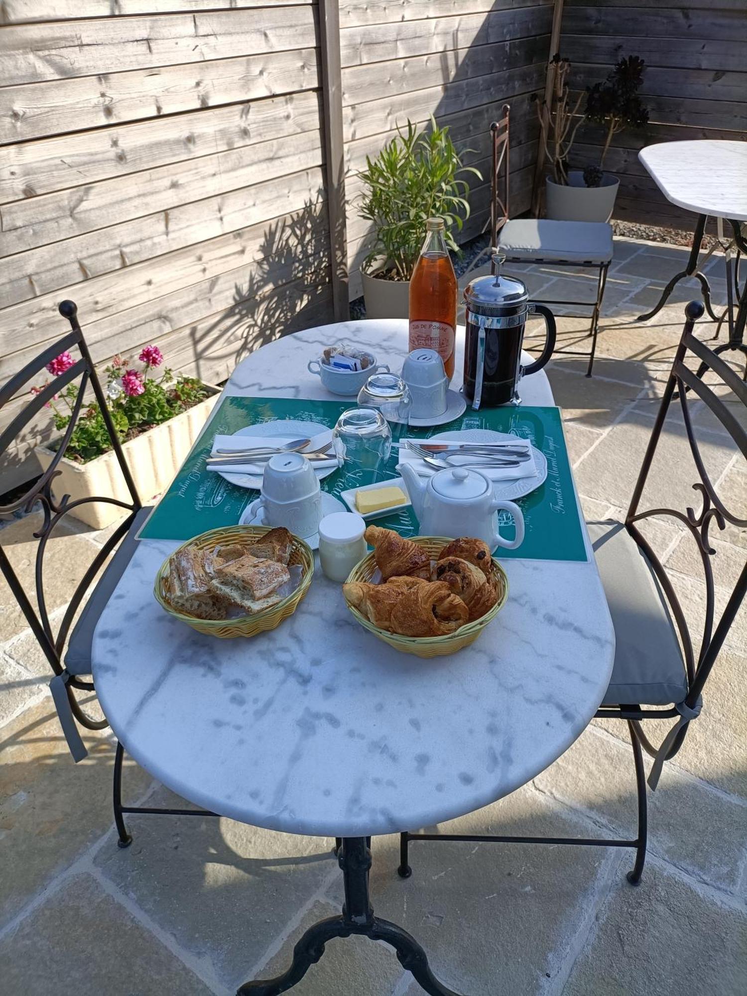 Auberge Du Vieux Tour Le Manoir Canapville  Eksteriør billede