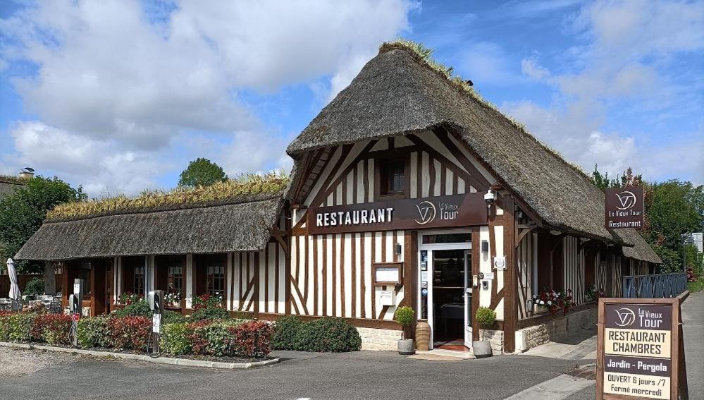 Auberge Du Vieux Tour Le Manoir Canapville  Eksteriør billede