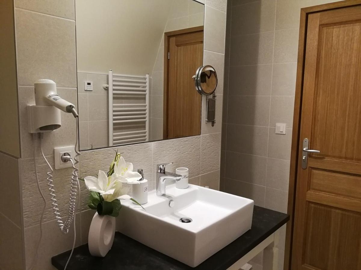 Auberge Du Vieux Tour Le Manoir Canapville  Eksteriør billede